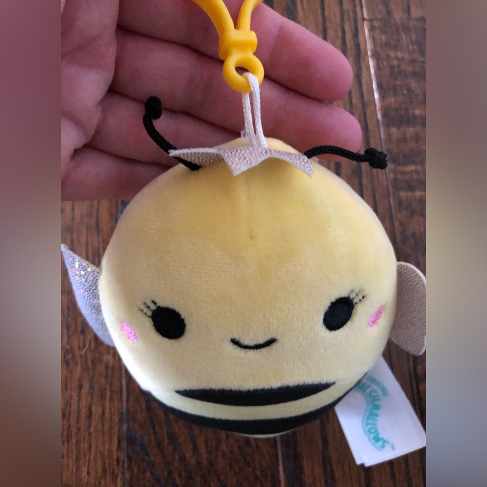 Squishmallows 4” Sunny the Queen Bee Clip-On Plush Keychain RARE - NWOT! - Picture 6 of 6